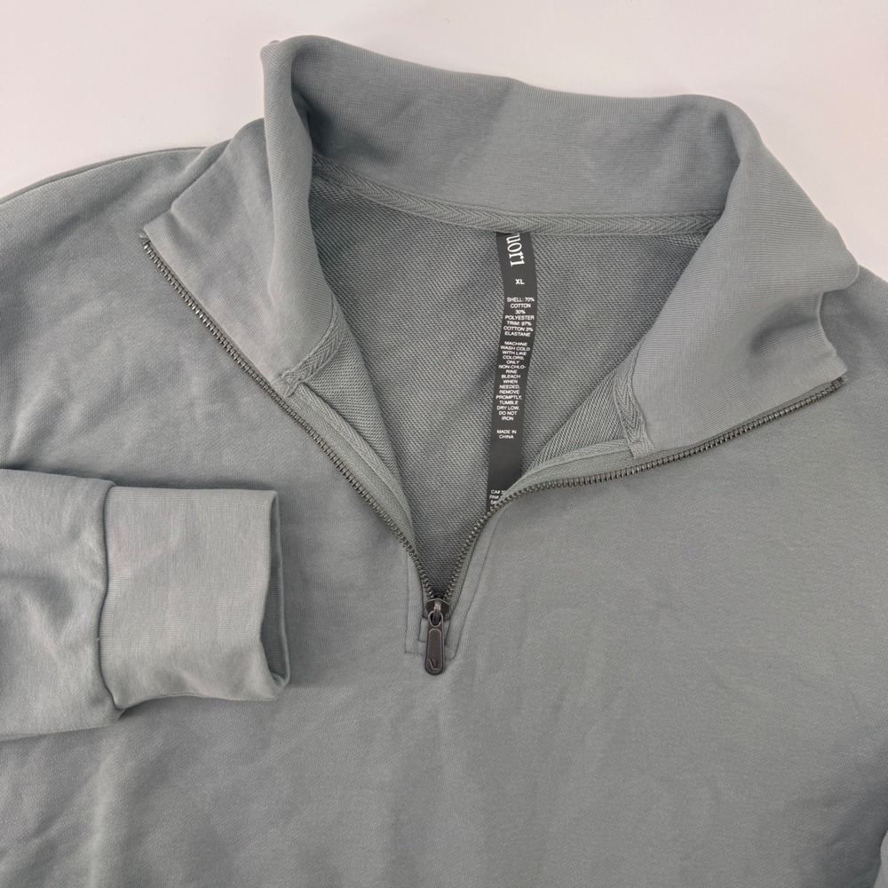 Vuori Sedona Sport Half Zip Pullover Womens XL Blue Grey Cropped Sweatshirt